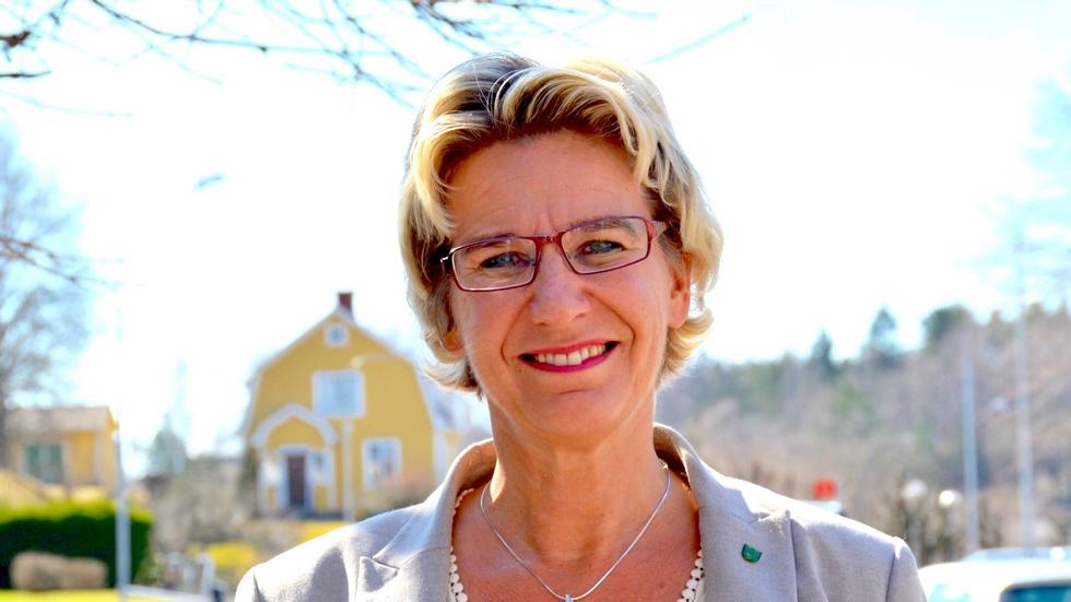 Kommundirektör Annika Hedvall gläds åt resultaten i den nationella medborgarenkäten, men konstaterar att invånarna inte är helt nöjda med kommunens skolverksamhet.