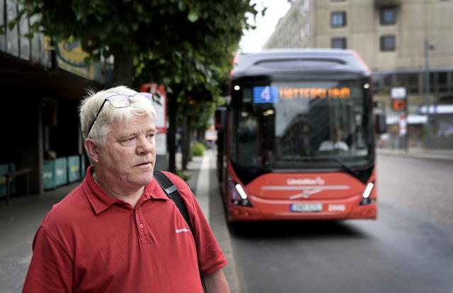 Michael Lundgren, regionalt skyddsombud för Kommunal och själv busschaufför på Vy.