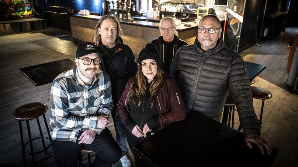 Ängelholm får sin egen rockklubb i form av ”Rock the Pop” på Pop Engelholm. Viggo Celander, ägare Pop, Lasse Göransson, Anna Lingmark, Tomas Blom, ljudtekniker, och Berra Olsson, Bee sound.