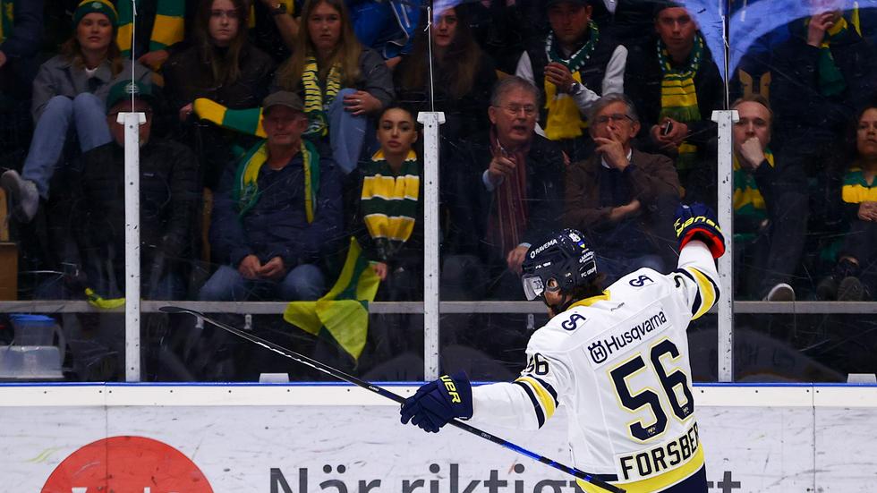 HV71 fick en superstart i den sjätte finalen mot Björklöven med en tvåmålsledning efter två perioder. Bild: Johan Löf/Bildbyrån