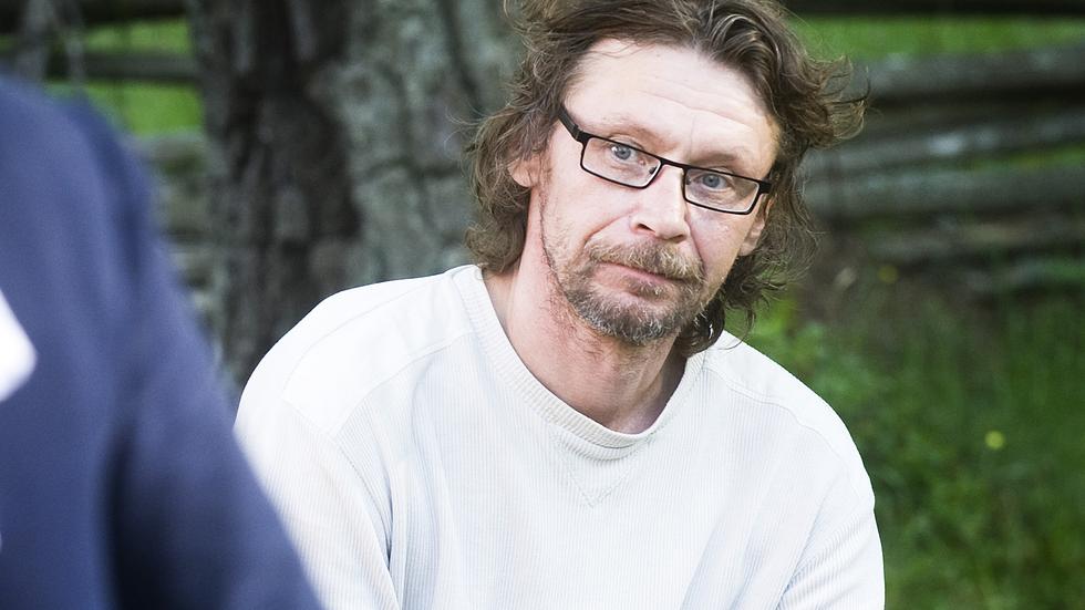 I många år var Pekka Paloviita skådespelare och regissör för Stenbergaspelen , en mycket populär sommarteater i Stenberga hembygdsgård.