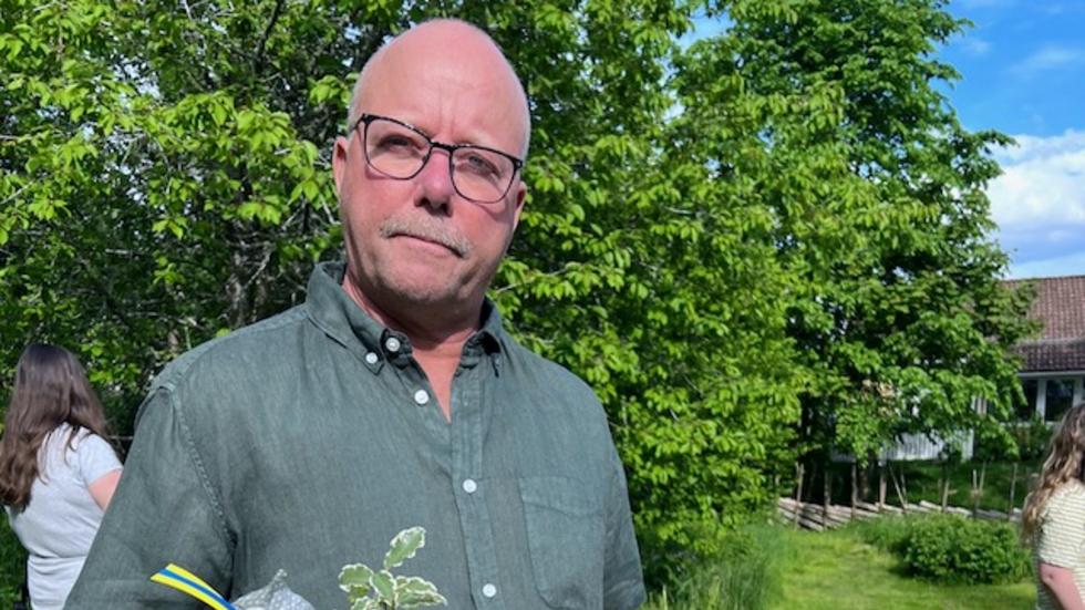 Christer ”Cirre” Fredriksson tilldelas Mullsjö kommuns kulturstipendium 2022. Han fick priset under nationaldagsfirandet i hembygdsgården. Bild: Privat.