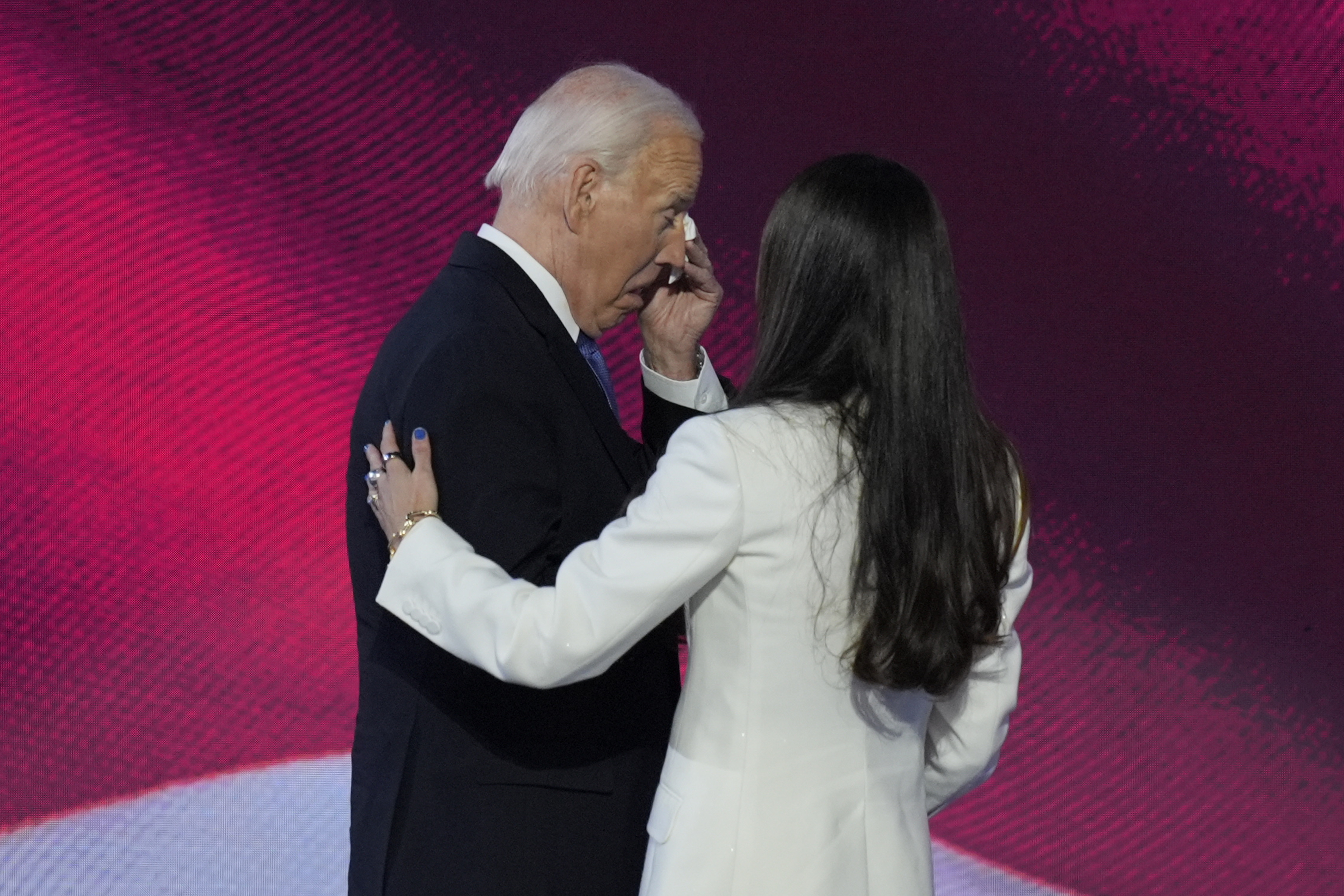 L'addio commosso di Joe Biden – Hufvudstadsbladet