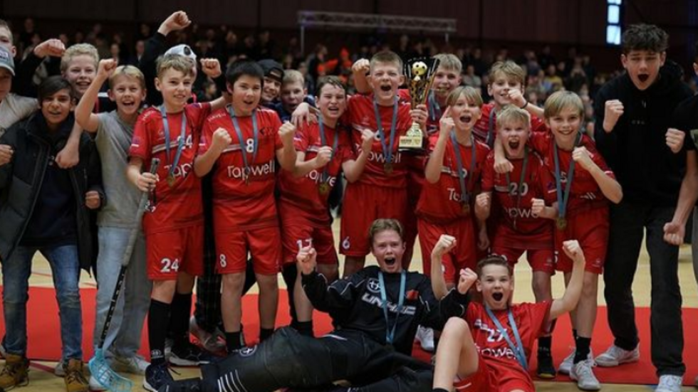Jönköpings IK:s P13 Vit vann sin klass i Gothia Cup efter finalseger mot tjeckiska Česká Lípa. Foto: Gothia Cup