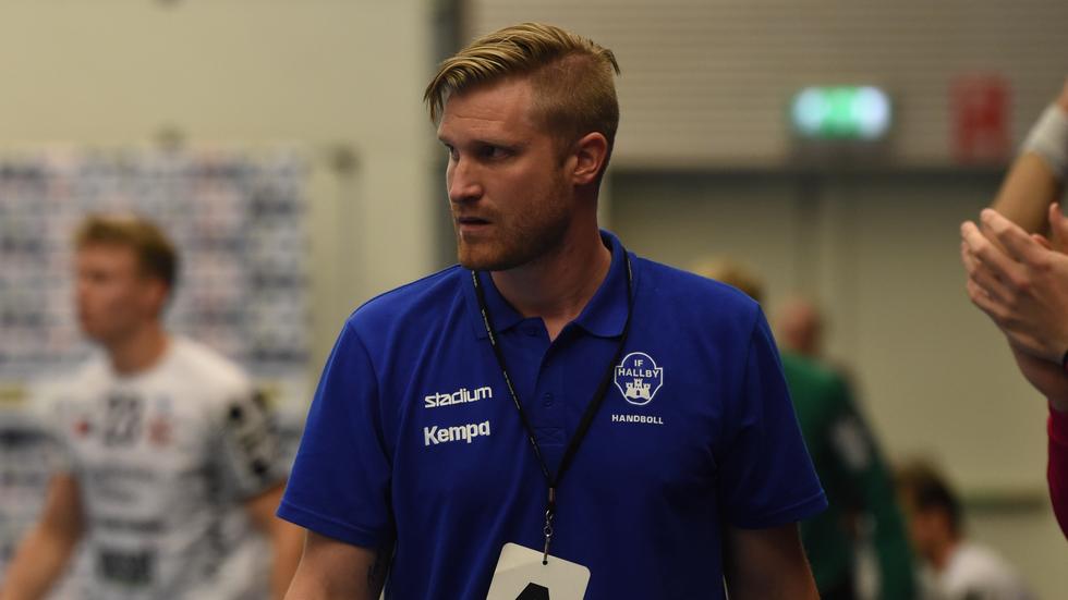 Hallbys tränare Jesper Östlund var mer lättad än glad efter matchen.