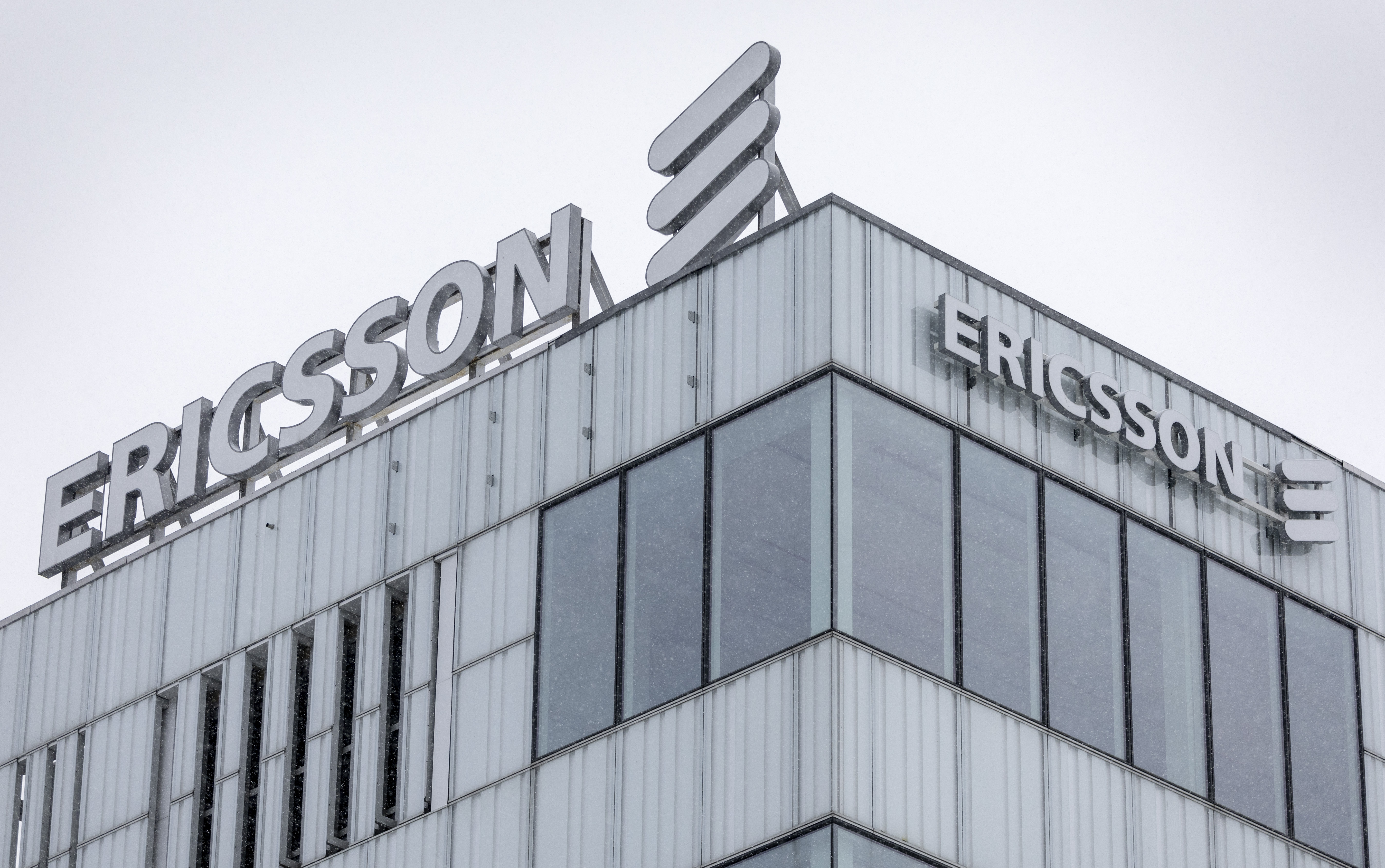 Ericsson skär ned – över tusen tjänster ska bort
