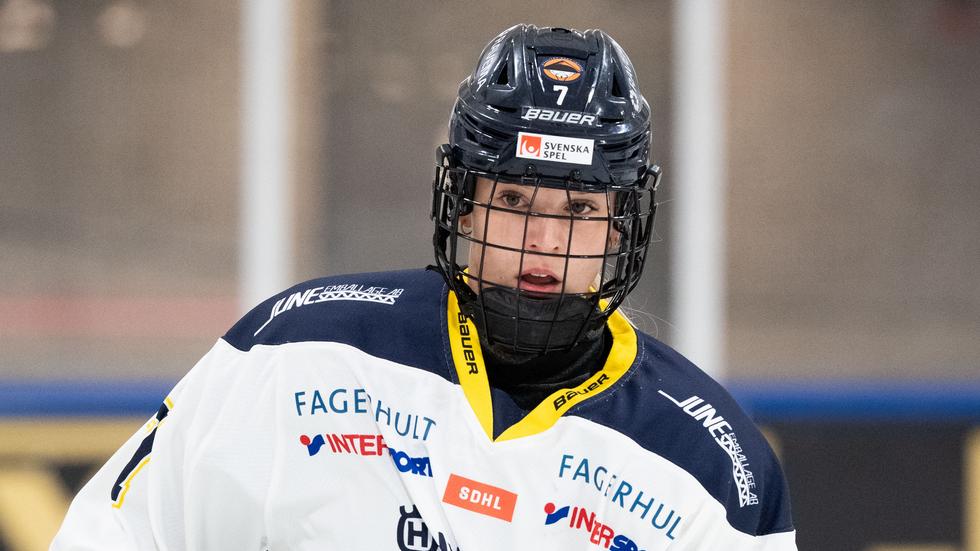 HV71:s lagkapten Thea Johansson fortsätter karriären på annat håll. Foto: Emma Wallskog/Bildbyrån