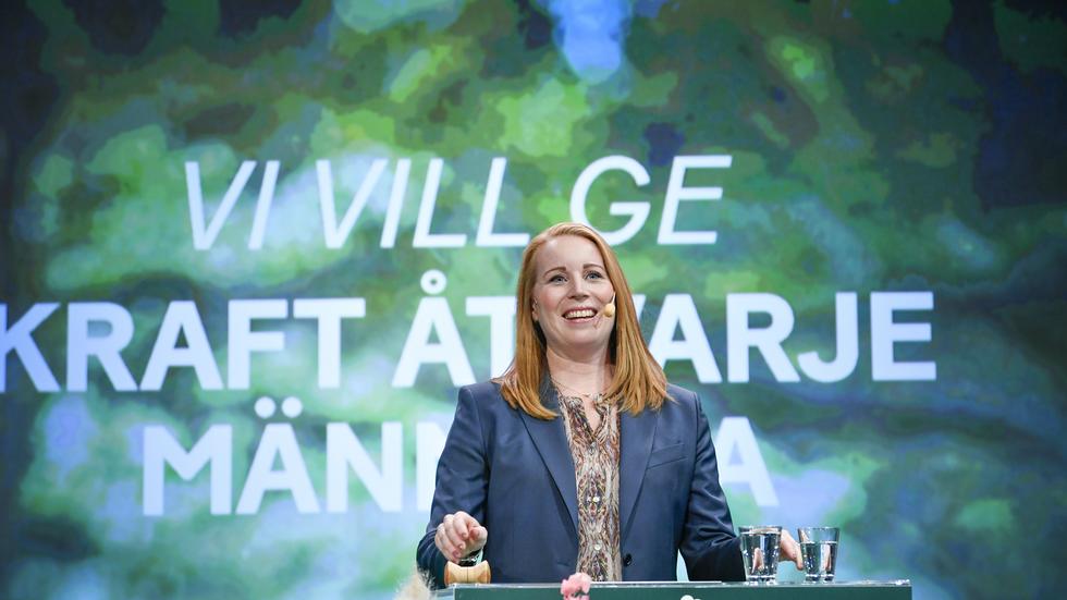Partiledare Annie Lööf högst upp riksdagslistan för Centern i Jönköpings län.