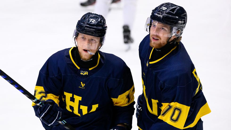 Efter en säsong i hockeyallsvenskan är HV71:s herrlag nu tillbaka i SHL. Bröderna Jonathan och Marcus Davidsson var med och spelade upp HV under den lyckade fjolårssäsongen och är nu en del av den HV-trupp som ska ta sig an SHL.