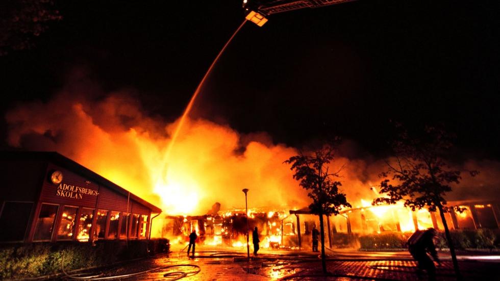 Skolbrand. För tio år sedan brann Adolfsbergsskolan ner. När det gäller skolbränder är Sverige världsledande. Förra året brann 453 skolor och förskolor upp.Arkivbild: Kicki Nilsson