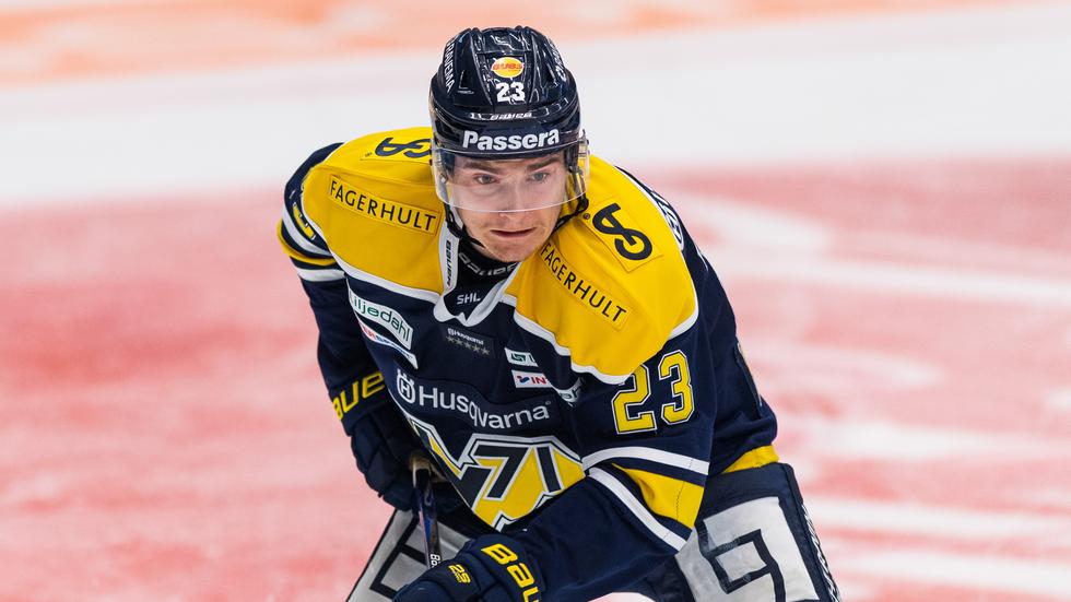 Lias Andersson, är åter lagkapten i landslaget. Den här gånger i Tre Kronor.