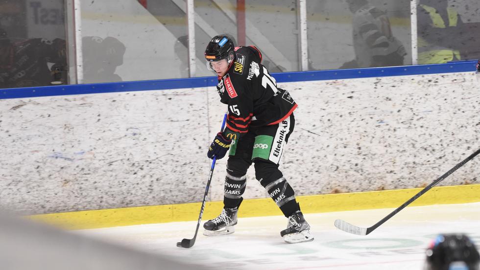 Gustav Salmi blev matchvinnare för HC Dalen när han vände på matchen i den tredje perioden genom sina två mål.