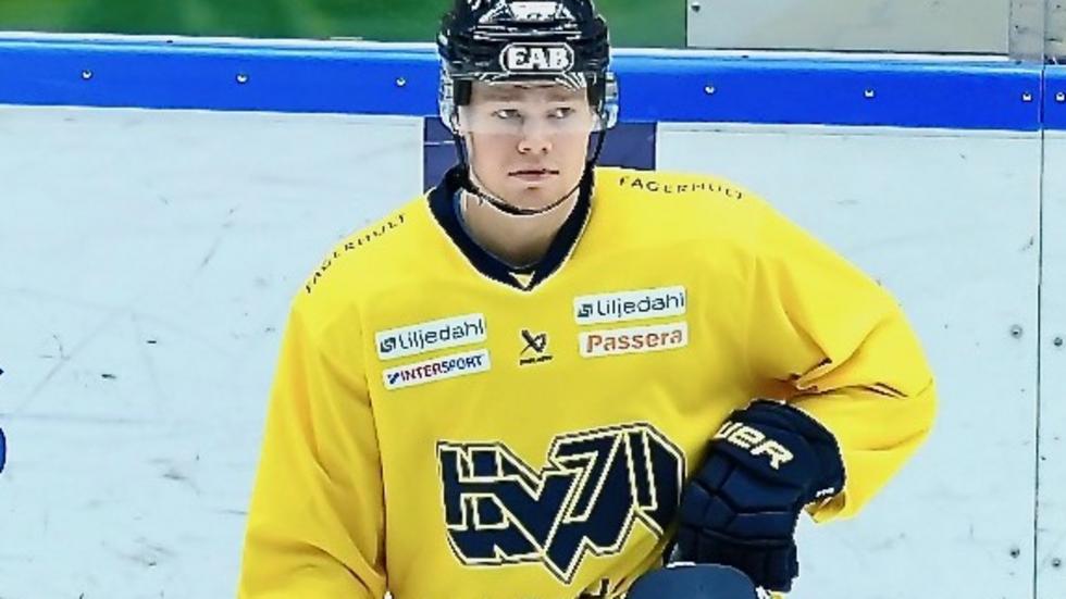 Filip Westerlund har inte spelat match med HV71 sedan den 3 november men krigar på för att ta en plats i laget.