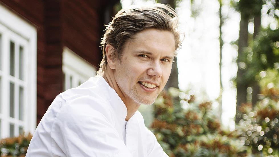 Tommy Myllymäki bodde flera år i Jönköping och drev krogar i staden. Förra året öppnade han restaurang Aira i Stockholm, och nu tilldelas den en stjärna i Michelinguiden. Foto: Erik Simander/TT