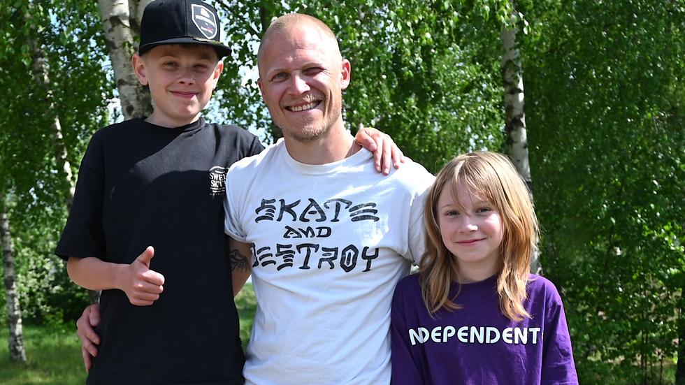 Familjen Sigge, Daniel och Siri Johansson vill att det byggs en ordentlig skateboardpark i Habo. 