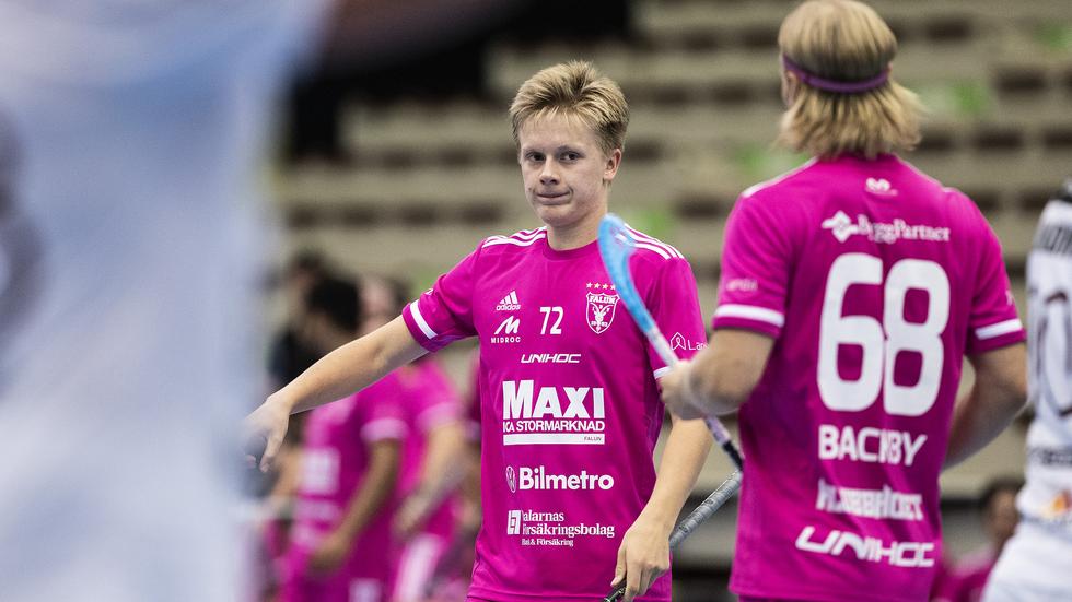 Melker Hemmingberg, som har Linköping IBK Ungdom som moderförening, är klar för spel i Jönköpings IK. Han kommer närmast från Falun.