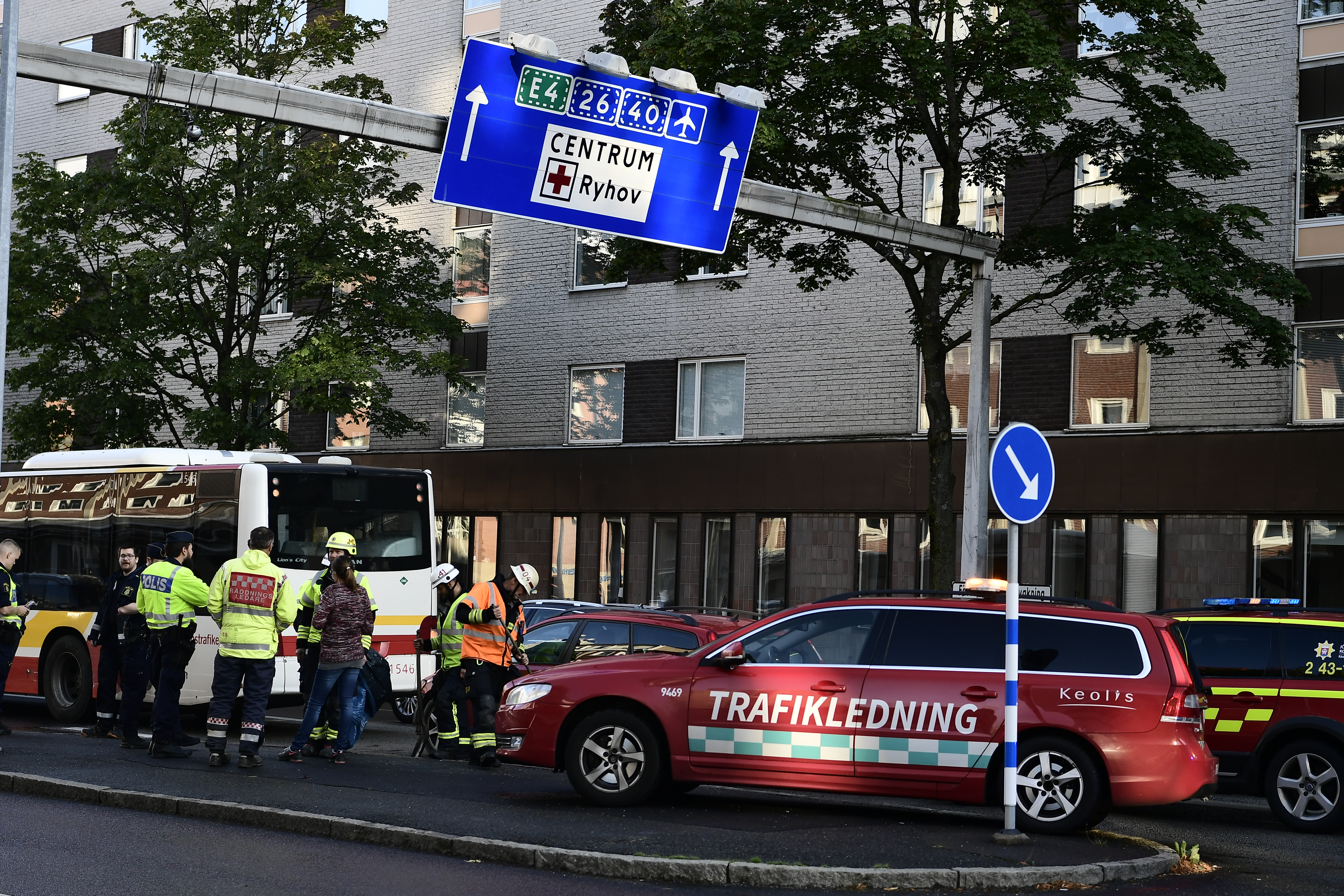 Bil krockade med buss i centrala Jönköping – Jönköpings-Posten