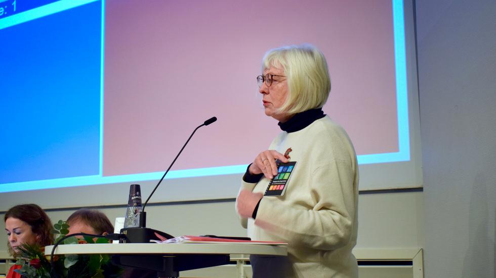 Ann-Marie Hedlund (L), ordförande i äldrenämnden, menar att friskvård på betald arbetstid  göra att färre blir sjuka och slutar. 