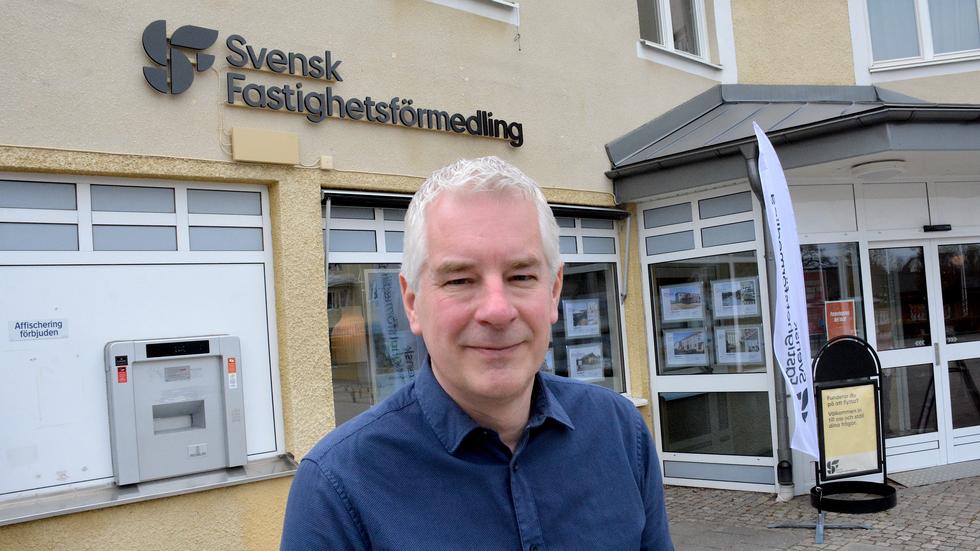 Johan Agnesund, fastighetsmäklare på Svensk Fastighetsförmedling i Habo.