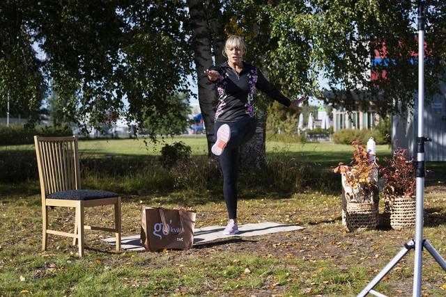 Många mår bra av att hålla fast i vardagsrutiner, som träning. Under pandemin har många tränat med Sofia Åhman i hennes träningsprogram som SVT. Bild: Erik Abel/TT 
