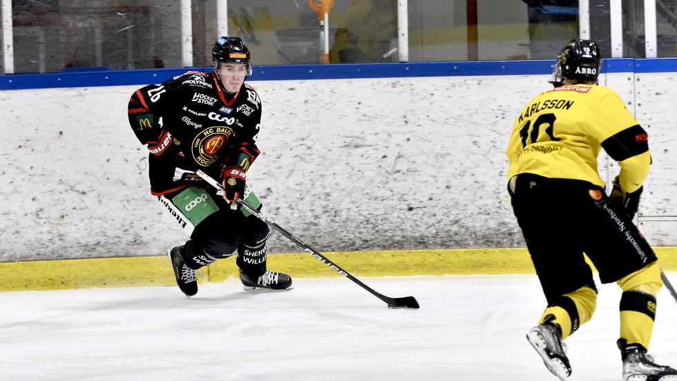 Erik Thorwalls anslöt till HC Dalen i januari och gjorde på söndagen sin åttonde match för hockeyettanklubben från Norrahammar. 