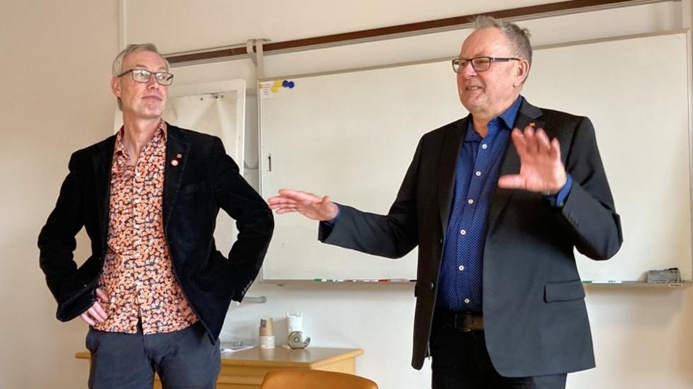 Kenth Williamsson (S) och Gert Jonsson (M) ska nu tillsammans styra Vaggeryds kommun. FOTO: Janne Johansson
