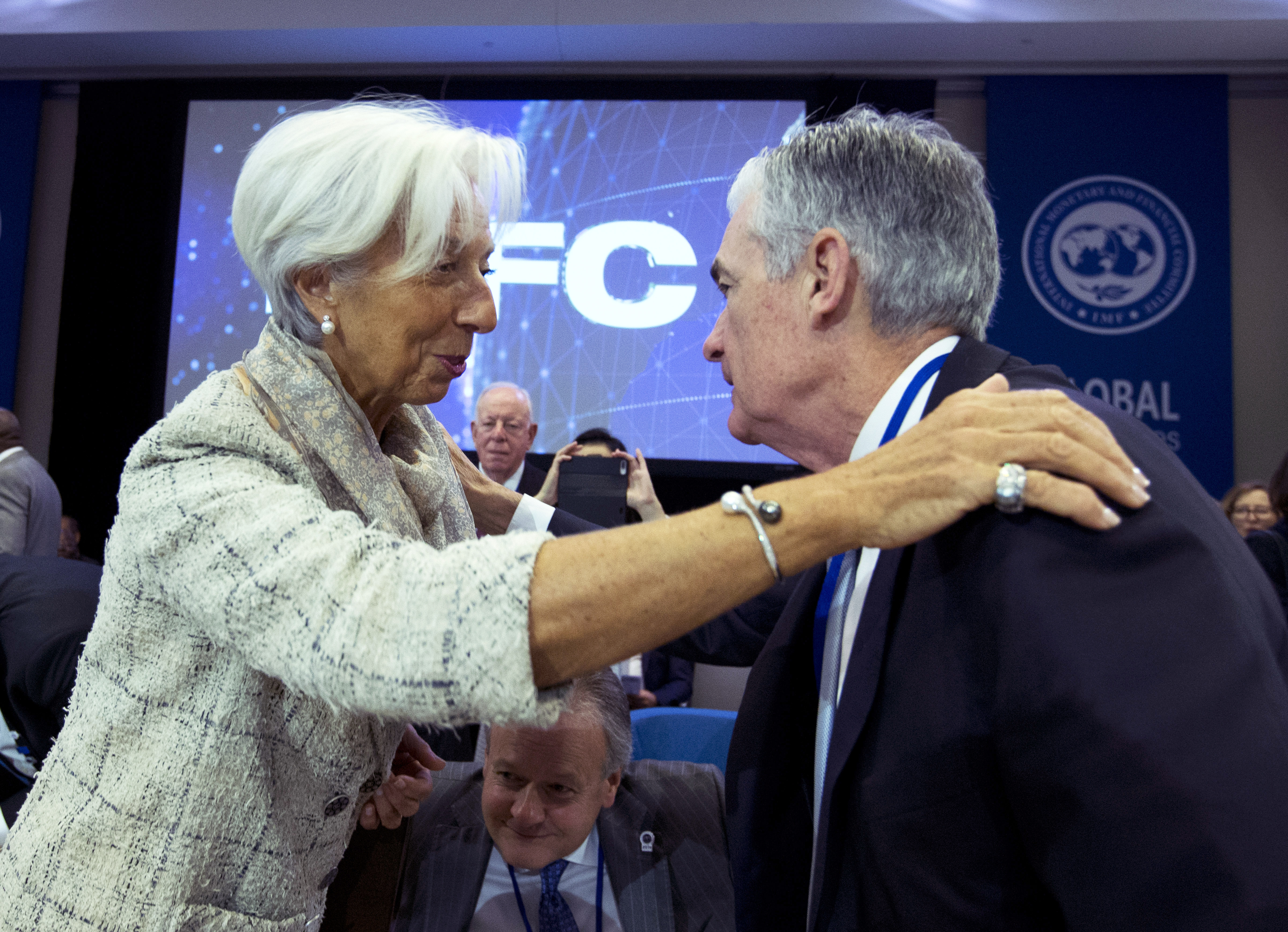 ECB-chefen Christine Lagarde och Fed-chefen Jerome Powell avgör i vilken takt världens centralbanker dansar. Arkivbild.