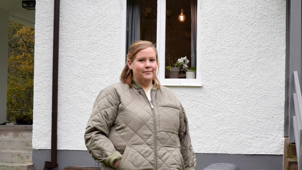 Frida Sjöblom är småbarnsmamma i Norra Unnaryd och arbetar för att orten ska få en förskola och skola igen. 