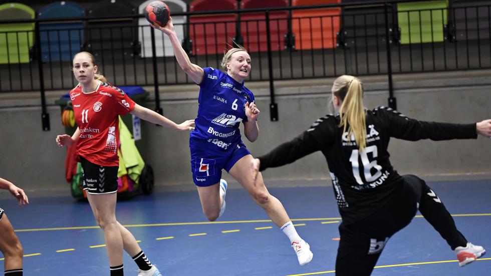 Elin Johansson sköt fyra mål när hennes Hallby avslutade den allsvenska säsongen med en seger mot Guif.