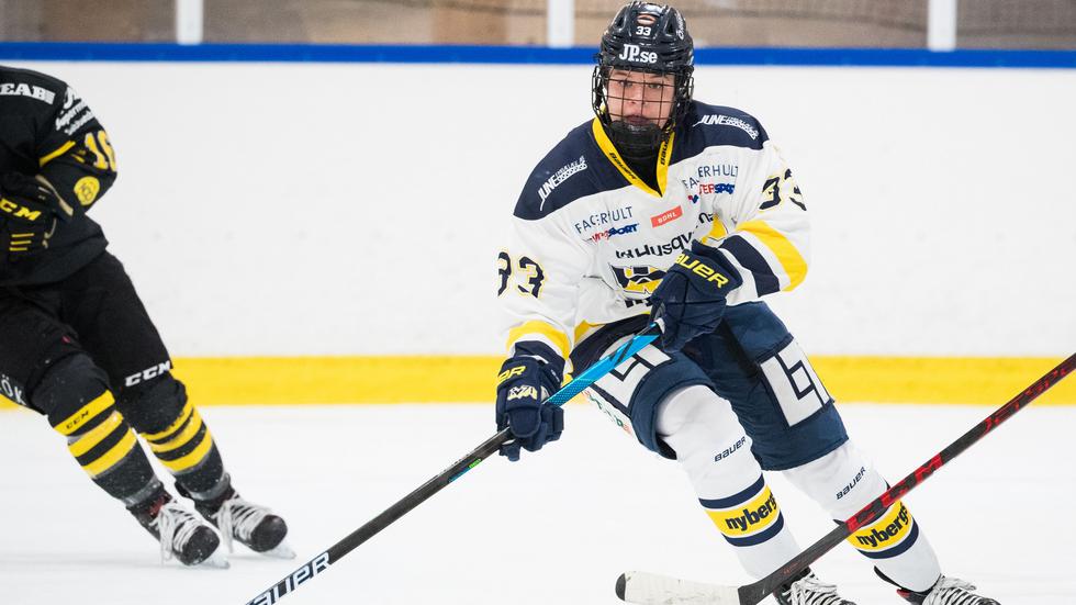 HV-backen Mira Jungåker blev målskytt när U18-landslaget spelade VM-semifinal mot USA. Foto: Emma Wallskog/Bildbyrån
