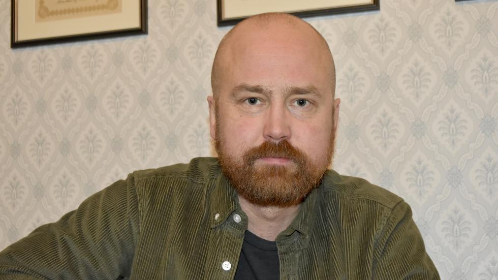 Adam Bobacken Öhman debuterar med diktboken "Sjösänkningar".