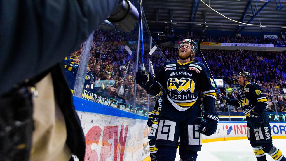 Hunter Shinkaruk var riktigt bra och gjorde ett mål och en assist när HV vann den första hockeyallsvenska finalen mot Björklöven med hela 6–1. Foto: Axel Boberg/Bildbyrån