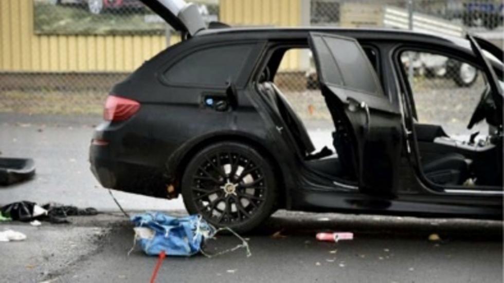 Fyndet av den hemmagjorda bomben gjordes i baksätet av bilen. 
Bild hämtad från förundersökningsprotokoll.