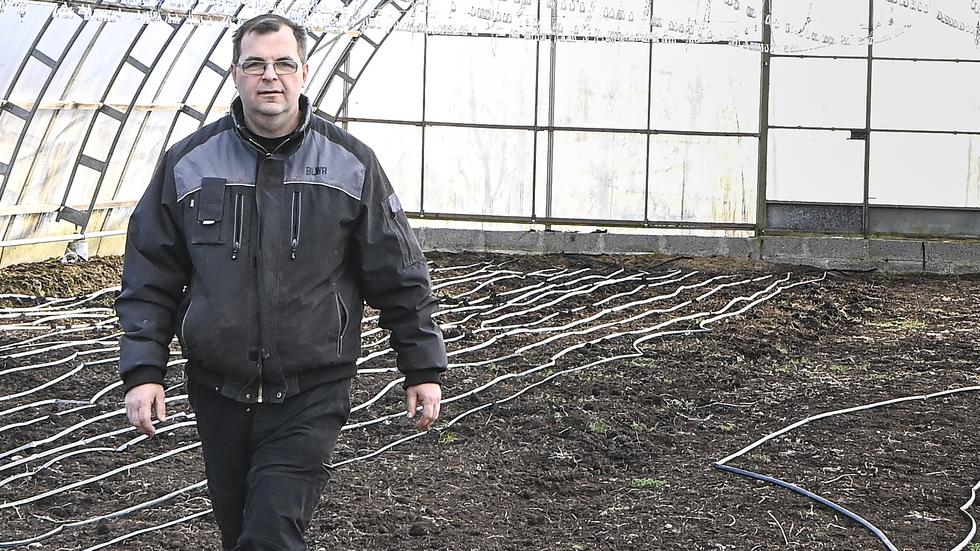 Marcus Söderlind, ordförande i LRF trädgård och själv grönsaksodlare, uppmanar fler att äta frukt och grönt.