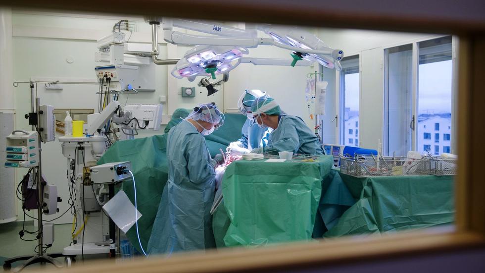 Genom att öka operationskapaciteten med tio procent beräknas regionen ha betat av operationsköerna efter ett och ett halvt år. 