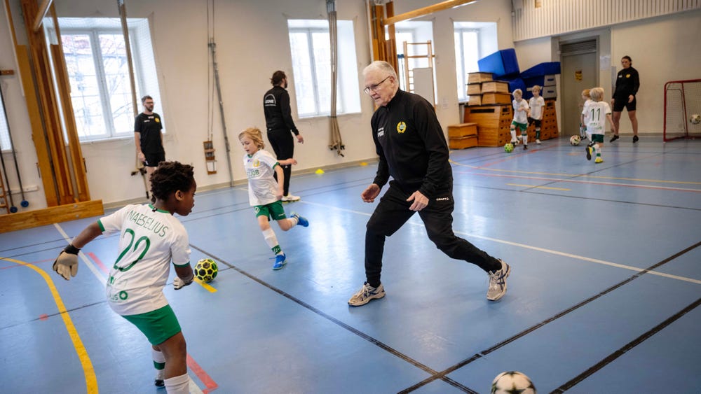 Johan Esk: Farfar Bengt, 72 år, är framtidens idrottsledare