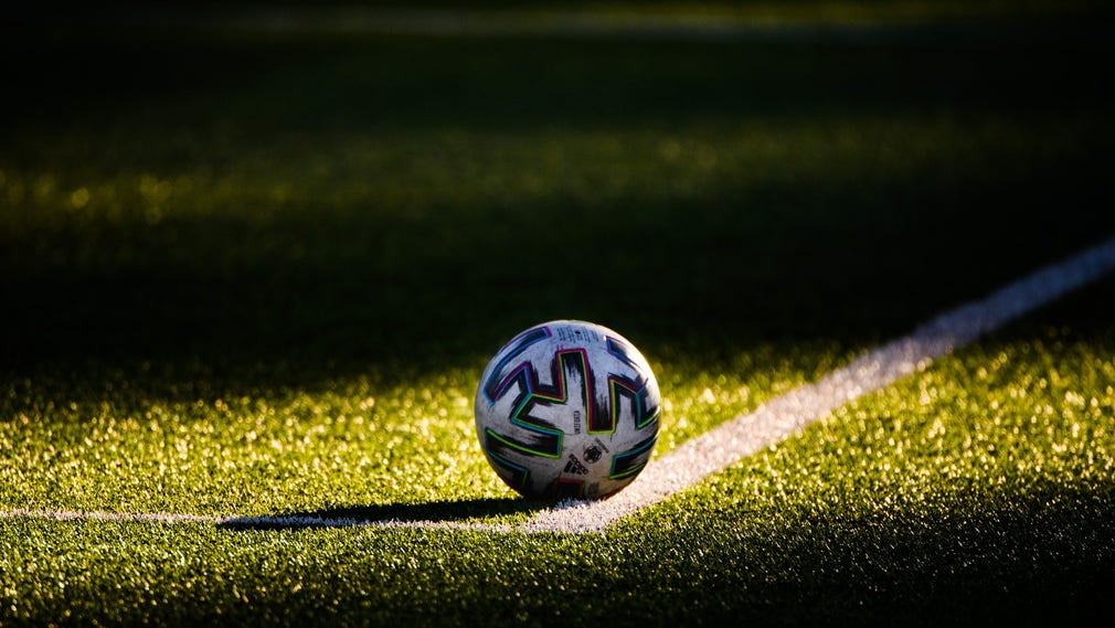 Tre av de misstänkta fotbollsspelarna i matchfixningsrättegången i Malmö spelade tidigare för klubb som flertalet gånger anklagats för riggade matcher.
