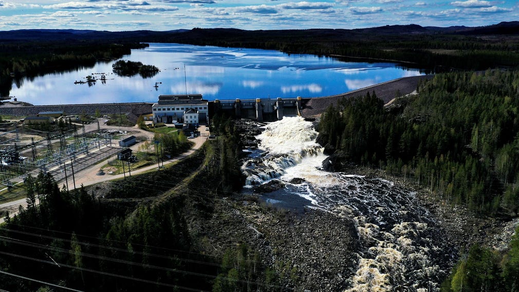 Vattenkraftens betydelse för Sveriges industri och välfärdssamhälle går knappast att överskatta, skriver artikelförfattaren.