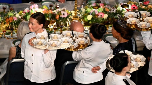 Dessertparad under Nobelbanketten i Stadshuset i Stockholm på tisdagen.