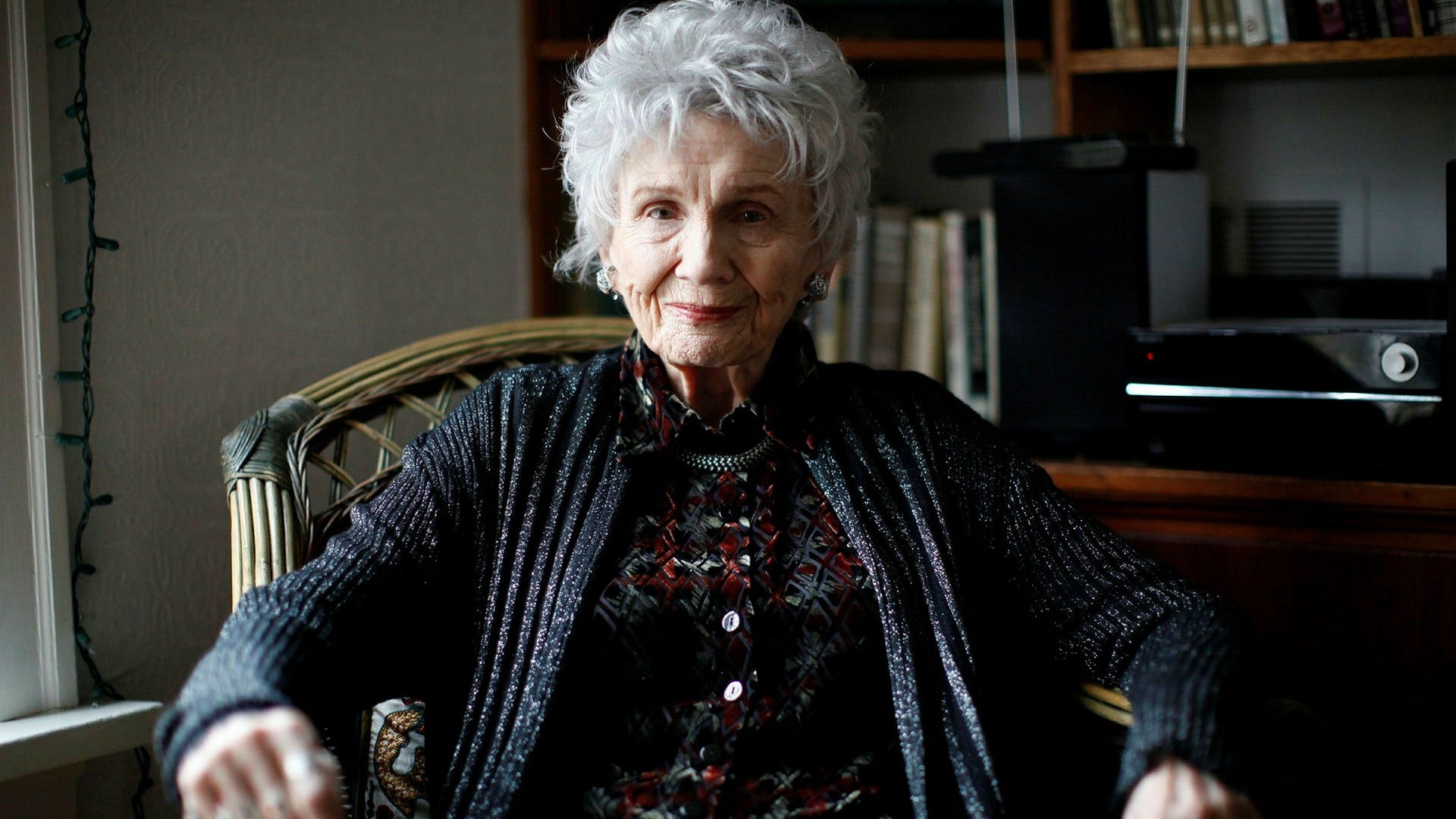 Nobel Prize winner Alice Munro has died