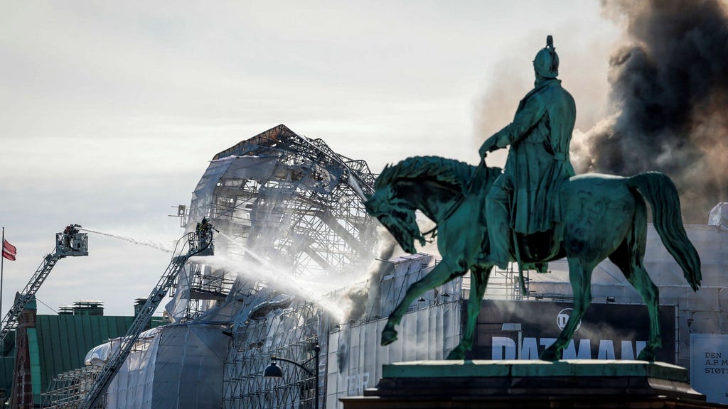 Parti dello Scettro del Drago salvate dall'incendio alla Borsa di Copenaghen