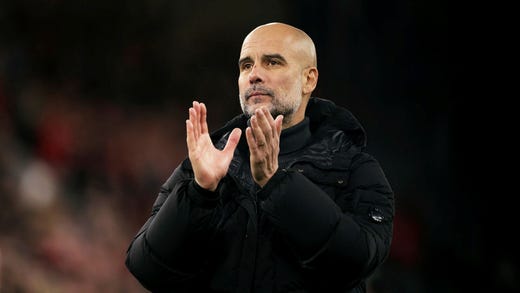 I slutet av november förlängde Guardiola sitt kontrakt med Manchester City. Det nya avtalet sträcker sig till sommaren 2027.