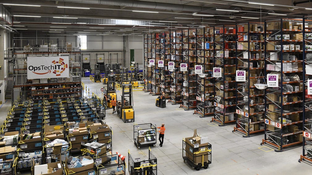 Amazons lager i Rheinberg, Tyskland.