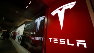 Vad är Tesla om fem år? Säljare av mjukvara för självkörande bilar och ägare av stora självkörande bilflottor - eller säljer de bara elbilar?