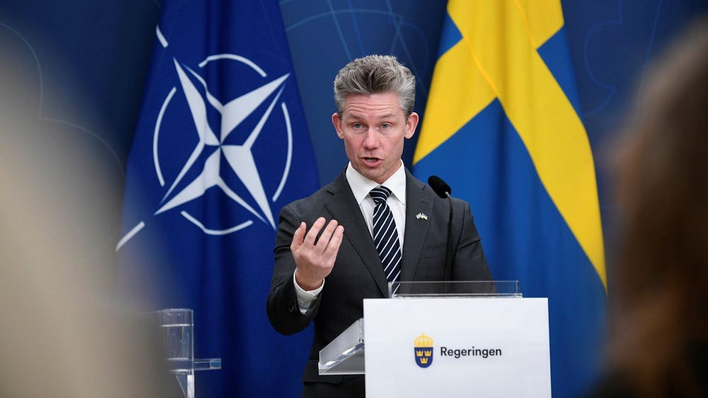 Sverige skickar Gripenplan till Natoinsats i Polen