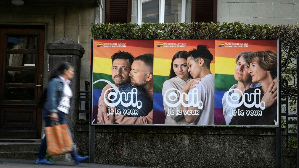 Affischer för lagförslaget ”Äktenskap för alla” i schweiziska Lausanne.