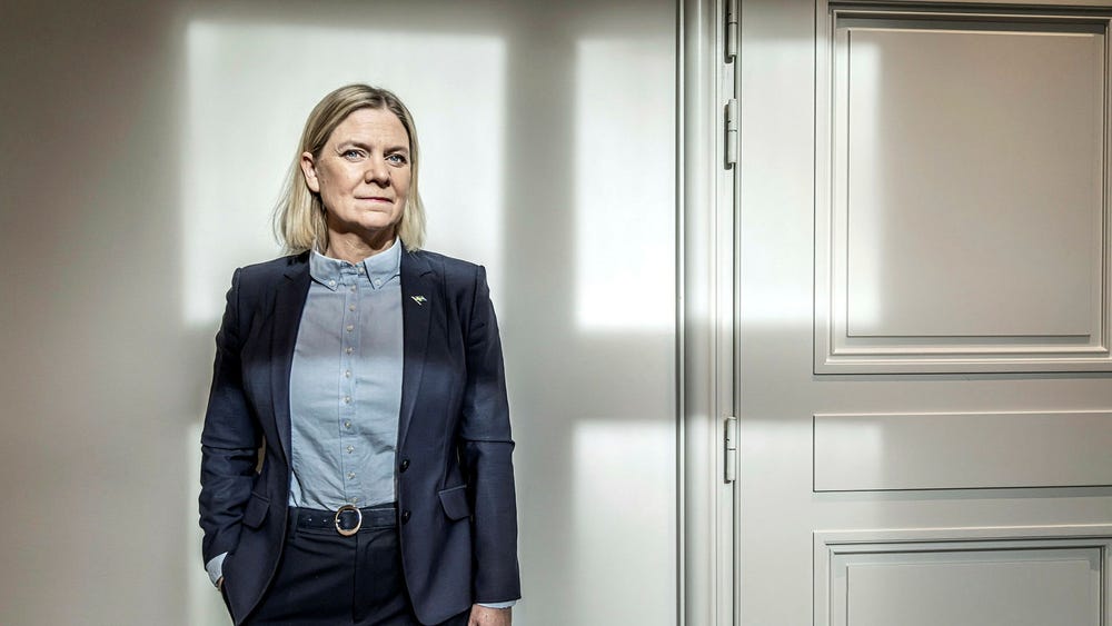 Magdalena Andersson: ”Om ryssen kommer, ska vi vifta med vita flaggor eller försvara oss?”