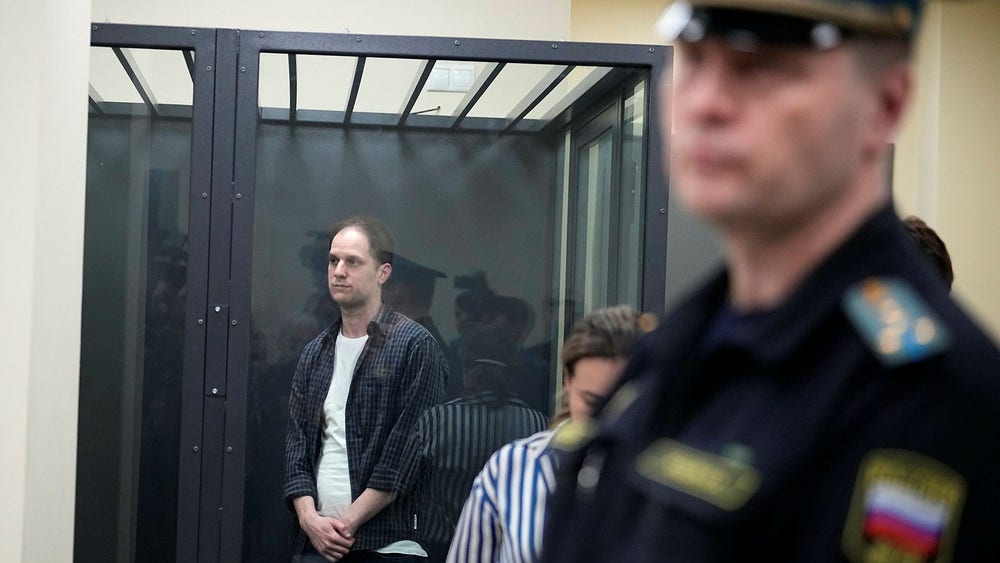 Inget svar om fångutväxling – USA-journalist riskerar 20 år i ryskt fängelse