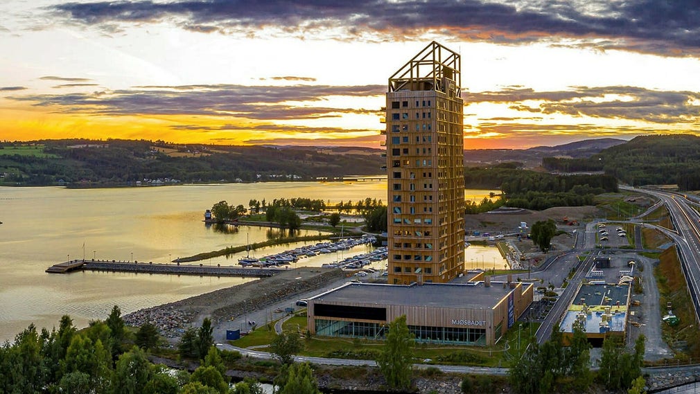 Det norska arkitektkontoret Snøhetta ska rita huset i Kista. Mjøstårnet i Brumunddal, som ses på bilden ovan är ritat av Voll Arkitekter för AB Invest A/S.