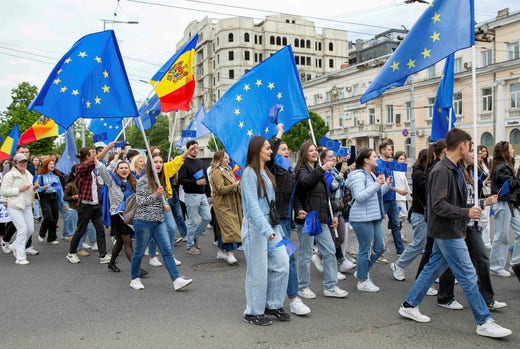 Moldavien är ett av de länder som har ansökt om medlemskap i EU. På Europadagen den 9 maj manifesterade unga invånare i huvudstaden Chisinau.